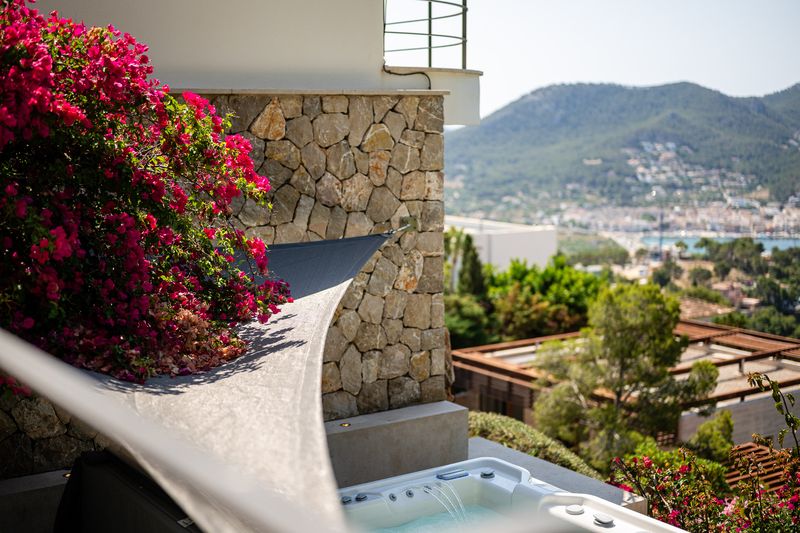 Whirlpool framed by bougainvillea